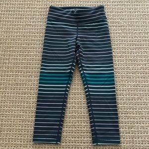 Athleta Girl, capri pants, size XS (6)